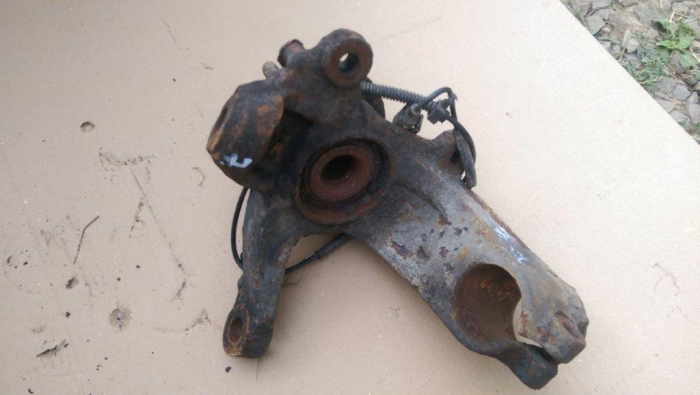 Fuzeta fata dreapta pentru Land Rover Freelander 2 [3]