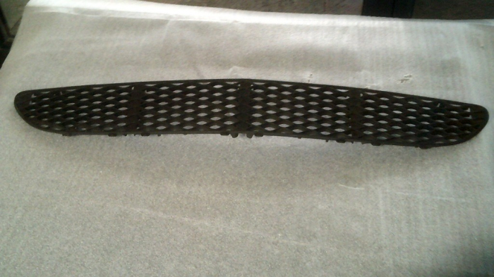 Grila centrala bara fata Mercedes E-Class, W211, an 2003-2008 cod A2118850053 [2]