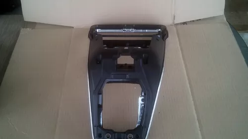 Grila pentru Volvo V40 II, cod 31306725 , 08632794 [3]