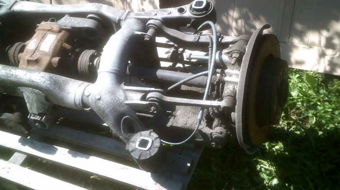 PUNTE SPATE COMPLETA + Grup diferential spate pentru bmw SERIA 5 E60, motorizare 2.0 DIESEL, cod 7562711-02 [4]