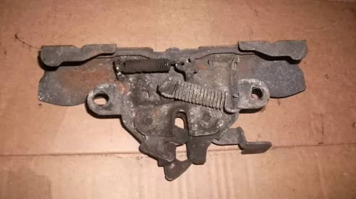 Incuietoare capota pentru TOYOTA AVENSIS T250 [1]