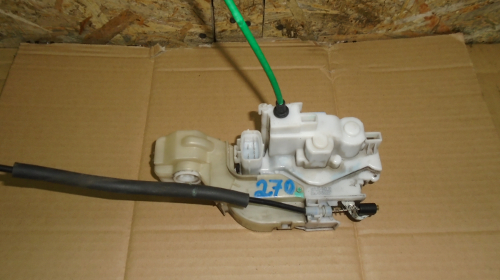 Incuietoare usa fata dreapta pentru alfa Romeo 159 , cod 50502157 [1]