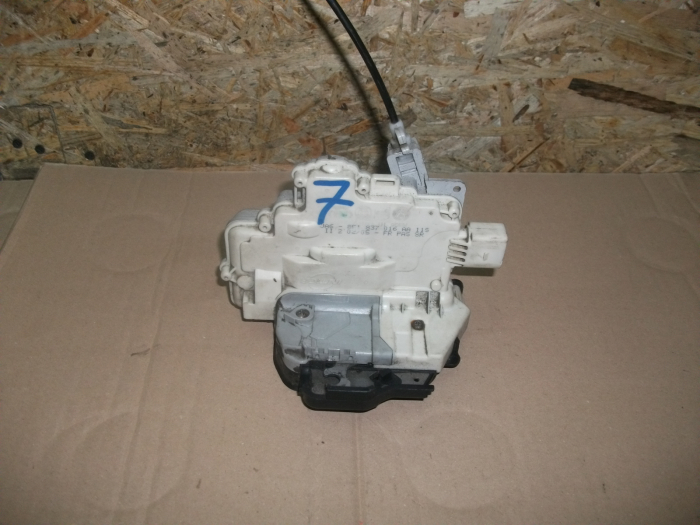 Incuietoare usa Fata Dreapta pentru Audi A4B7 , Seat Exeo  cod 8E1837016AA [1]