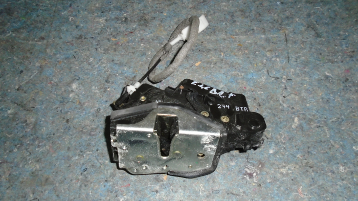Incuietoare usa fata dreapta pentru BMW SERIA 3 E46, cod 7011244 [2]