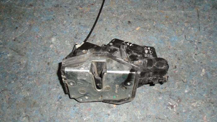 Incuietoare usa fata dreapta pentru bmw SERIA 3 E46, cod 8206408 [2]