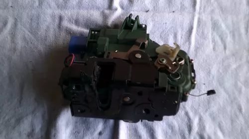 Incuietoare usa Fata Dreapta pentru Skoda Fabia 1, cod 3B2837016R [2]