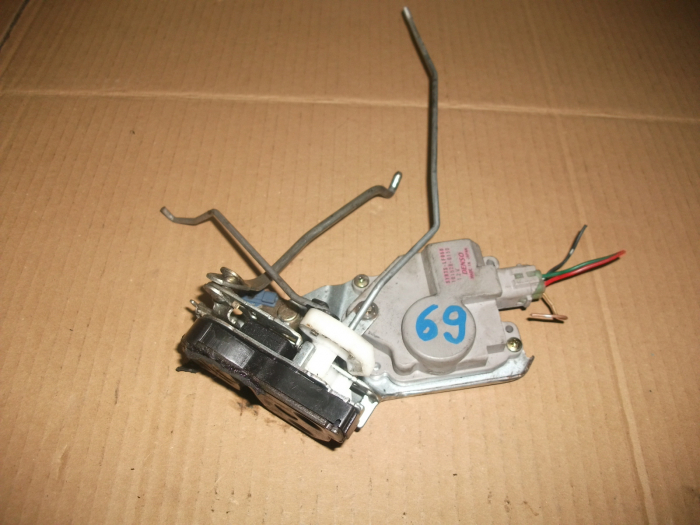 Incuietoare usa fata dreapta pentru SUZUKI JIMNY 3, cod 101528-0150 [1]