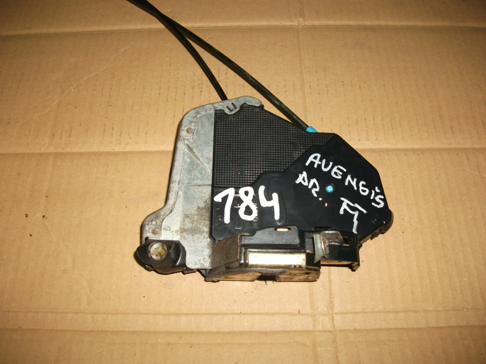 Incuietoare usa fata dreapta pentru Toyota AVENSIS T250, cod 50594A1 [1]