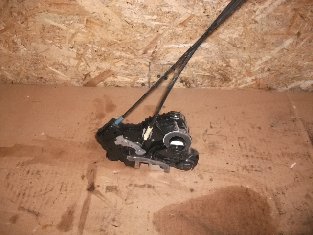 Incuietoare usa fata dreapta pentru Toyota Rav-4 III  an 2005-2010 [2]