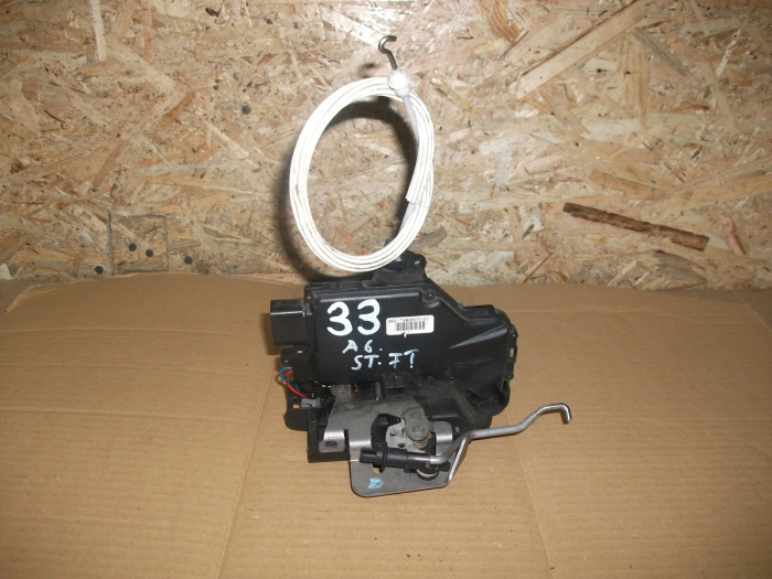 Incuietoare usa fata stanga pentru AUDI A6C5, cod 4B2837015G [1]