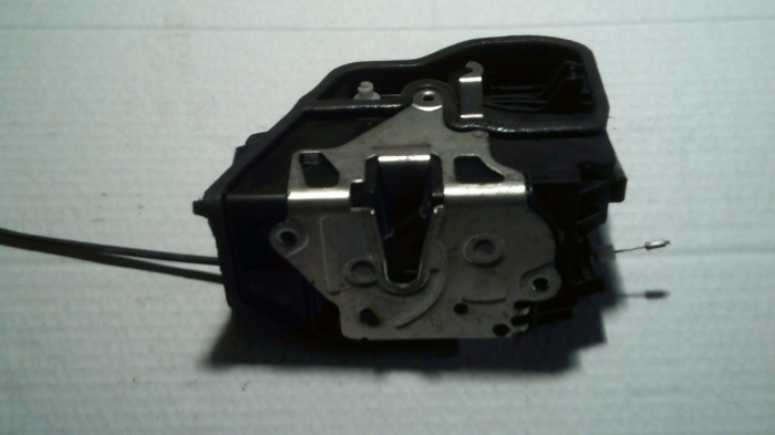Incuietoare usa fata stanga pentru bmw SERIA 7 E65, cod 7167073 [2]