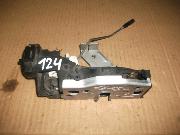 Incuietoare usa fata stanga pentru Mercedes A-Class W168, cod A1687201935 [1]