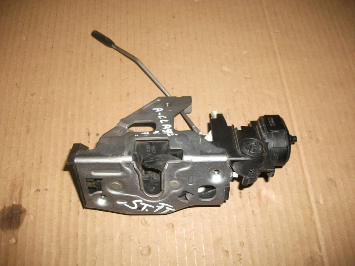 Incuietoare usa fata stanga pentru Mercedes A-Class W168, cod A1687201935 [2]