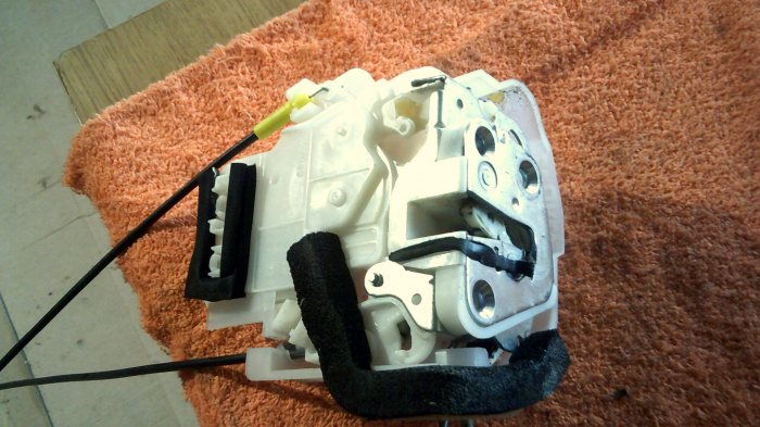 Incuietoare ,  broasca usa fata Stanga pentru SUBARU OUTBACK 3 , Legacy [2]