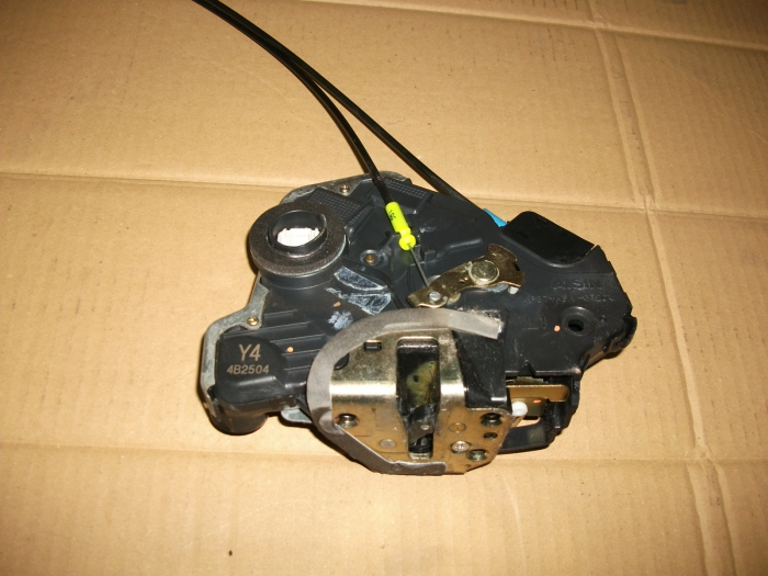 Incuietoare usa fata Stanga pentru Toyota Avensis T250, cod 50594A1 [2]