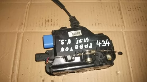 Incuietoare usa Fata Stanga pentru Volkswagen Phaeton , cod 3D1837015A [1]