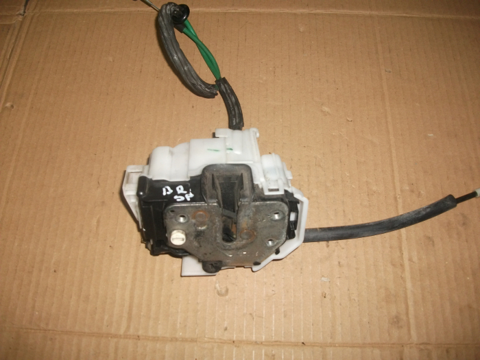 Incuietoare usa spate dreapta pentru alfa Romeo 159 , cod 50502161 [2]