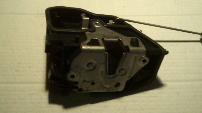 Broasca  incuietoare  dreapta fata BMW Seria 1, Seria 2,Seria 3,Seria 5,Seria 7,X1 E84,X3 F25,E70,E71, cod 7167076 [2]