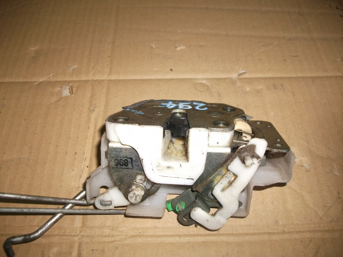 Incuietoare usa  spate dreapta pentru Mitsubishi L200 an 1998-2005 [2]