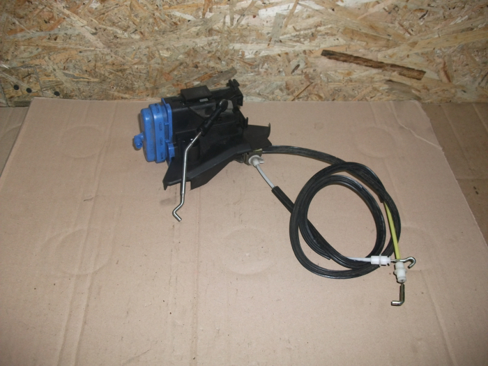 Incuietoare usa spate stanga pentru AUDI A4B5, cod 8D0839015A [2]