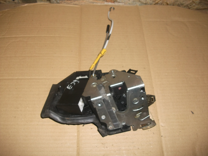 Incuietoare usa spate stanga pentru BMW Seria 5 E39, cod 8166245 [2]