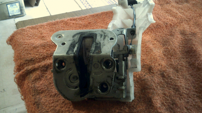 Incuietoare usa spate stanga pentru mazda 5 CR [2]