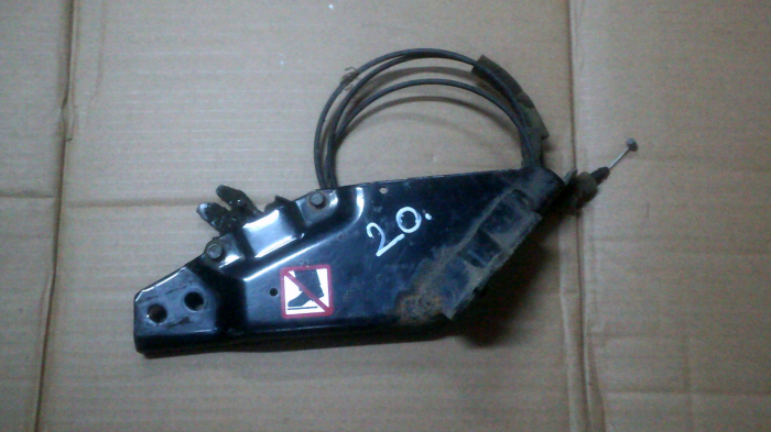 Broasca, incuietoare partea de jos usa culisanta stanga Mazda 5 CR [1]