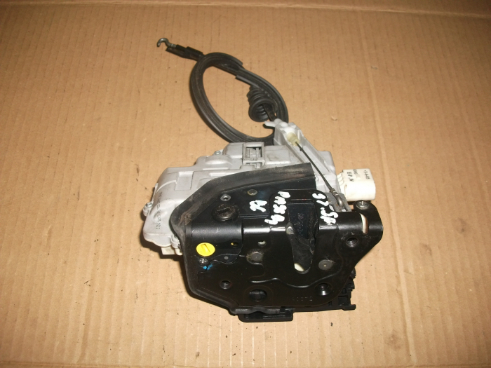 Incuietoare usa spate stanga pentru Volkswagen Passat B6, cod 3C4839015A [2]