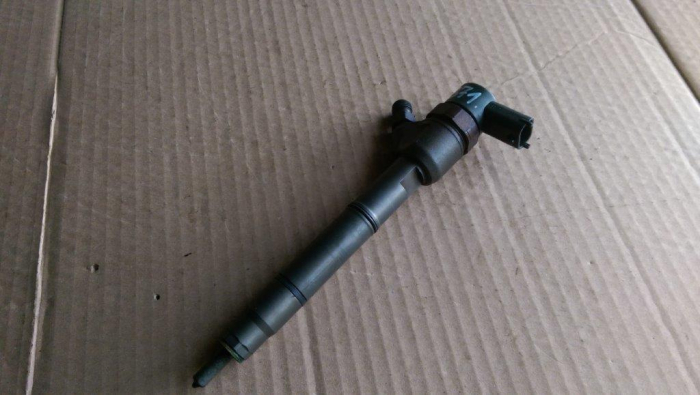 Injector pentru Kia Ceed ED, motorizare 1.6 diesel, cod 0445110256   ,   33800-2A400 [2]