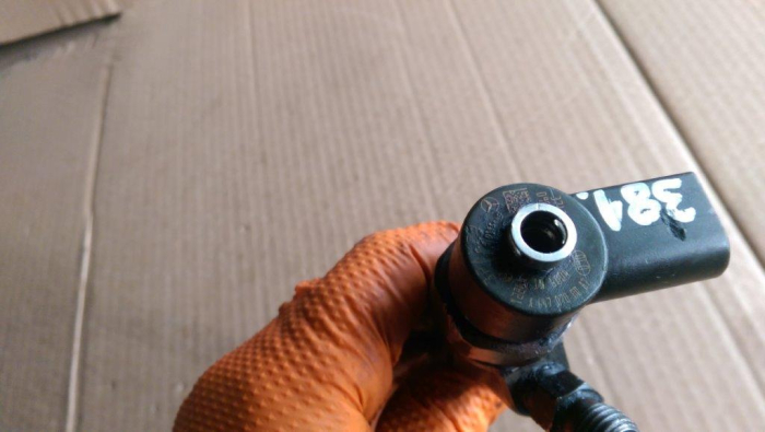 Injector pentru Mercedes Vito W639, motorizare 2.2 diesel, cod A6470700087   ,   0445110192 [4]