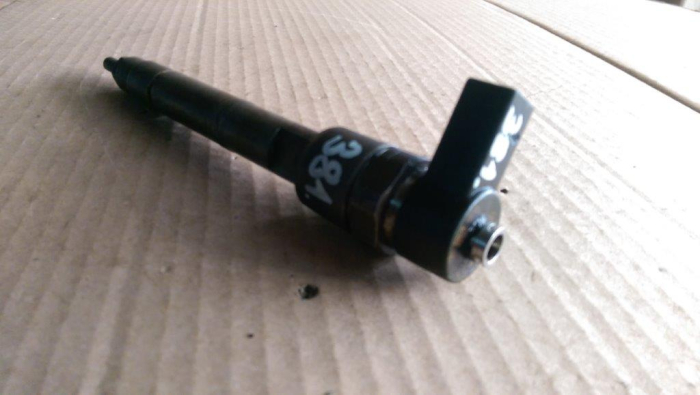 Injector pentru Mercedes Vito W639, motorizare 2.2 diesel, cod A6470700087   ,   0445110192 [2]