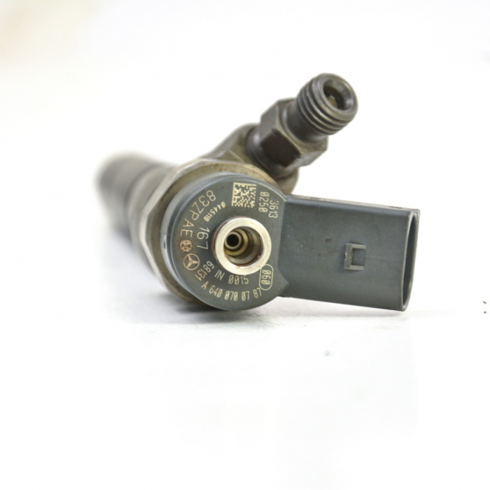Injector pentru Smart Forfour 1, motorizare 1.5 diesel, cod 0445110167 [2]