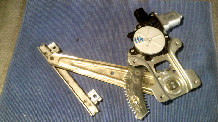 Macara geam fata dreapta pentru Citroen C-Crosser , cod 5713A086 [2]