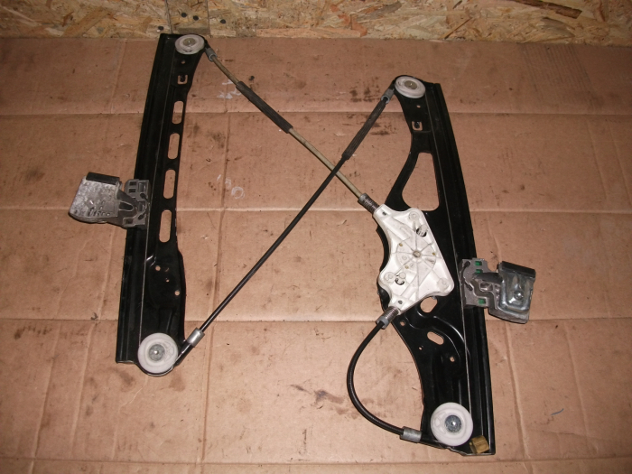 Macara geam fata dreapta pentru Mercedes E-class W211, cod A2118203042/A2117200246 [2]