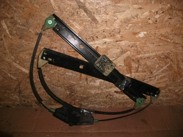 Macara geam fata stanga pentru Audi a4b8 , cod 8K0837461A [2]