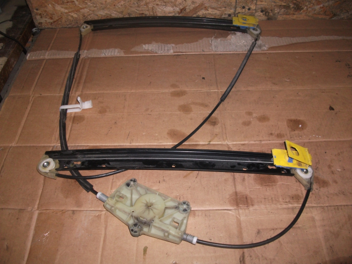 Macara geam fata stanga pentru Audi A6 C6, cod 4F0837461D [2]
