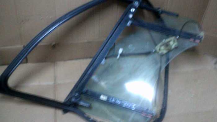 Macara geam fata stanga pentru Audi A6C6 , cod 4F0837461D [2]
