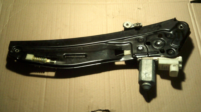 Macara geam spate dreapta pentru BMW Seria 7 E65, cod 676283820021/0206008002/7138864E [2]