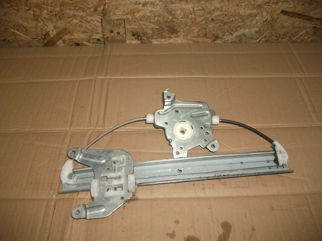 Macara geam spate dreapta pentru Nissan X-Trail T30 [2]