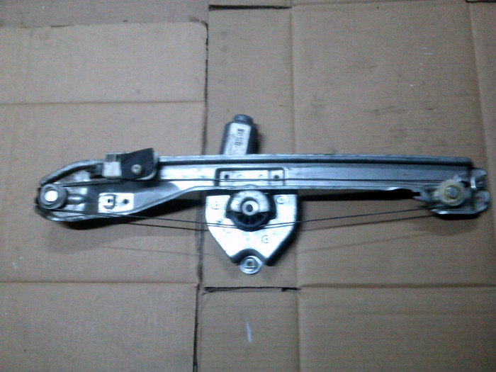 Macara geam spate dreapta pentru Renault Clio 3, cod 8200291153/981285-102 [2]