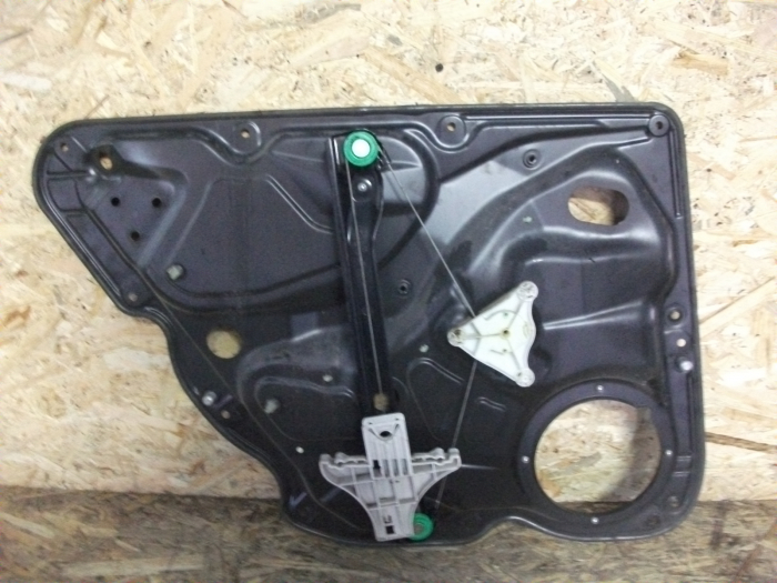 Macara geam spate dreapta pentru Volkswagen Passat B6, cod 3C4839756H [2]