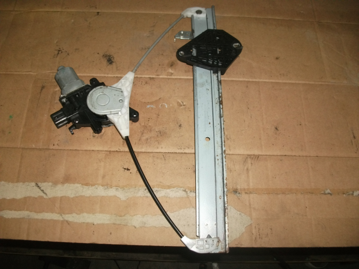 Macara geam spate stanga pentru Subaru Forester 3 [2]