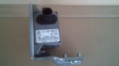 Modul pentru Volkswagen Golf 4, cod 1J0907637C [2]