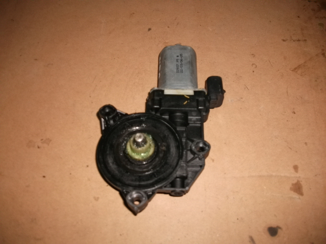 Motoras macara fata dreapta pentru Alfa Romeo 159 , cod D2935P8 , RA2266 [2]
