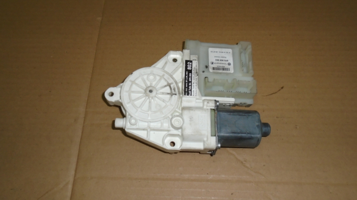 Motoras macara fata dreapta pentru Audi A3 8P, cod 8P0959802 [2]