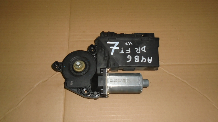Motoras macara fata dreapta pentru audi A4 B7, cod 8E1959802E , 0130821764 , 5WK47005  masina volan stanga [1]