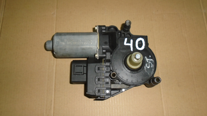 Motoras macara fata dreapta pentru Audi A6 C5, cod 4B0959802E [1]