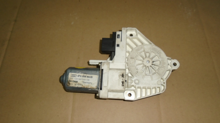 Motoras macara fata dreapta pentru Audi A6C6 , cod 4F0959802B [2]