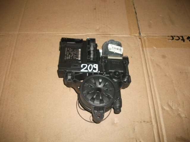 Motoras macara fata dreapta pentru Volkswagen Passat b6, cod 1K0959702AS [1]