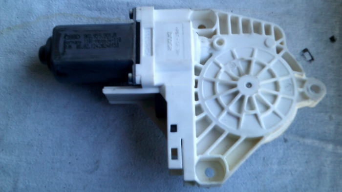 Motoras macara fata stanga pentru audi a4 b8, cod 8K0959801A [2]